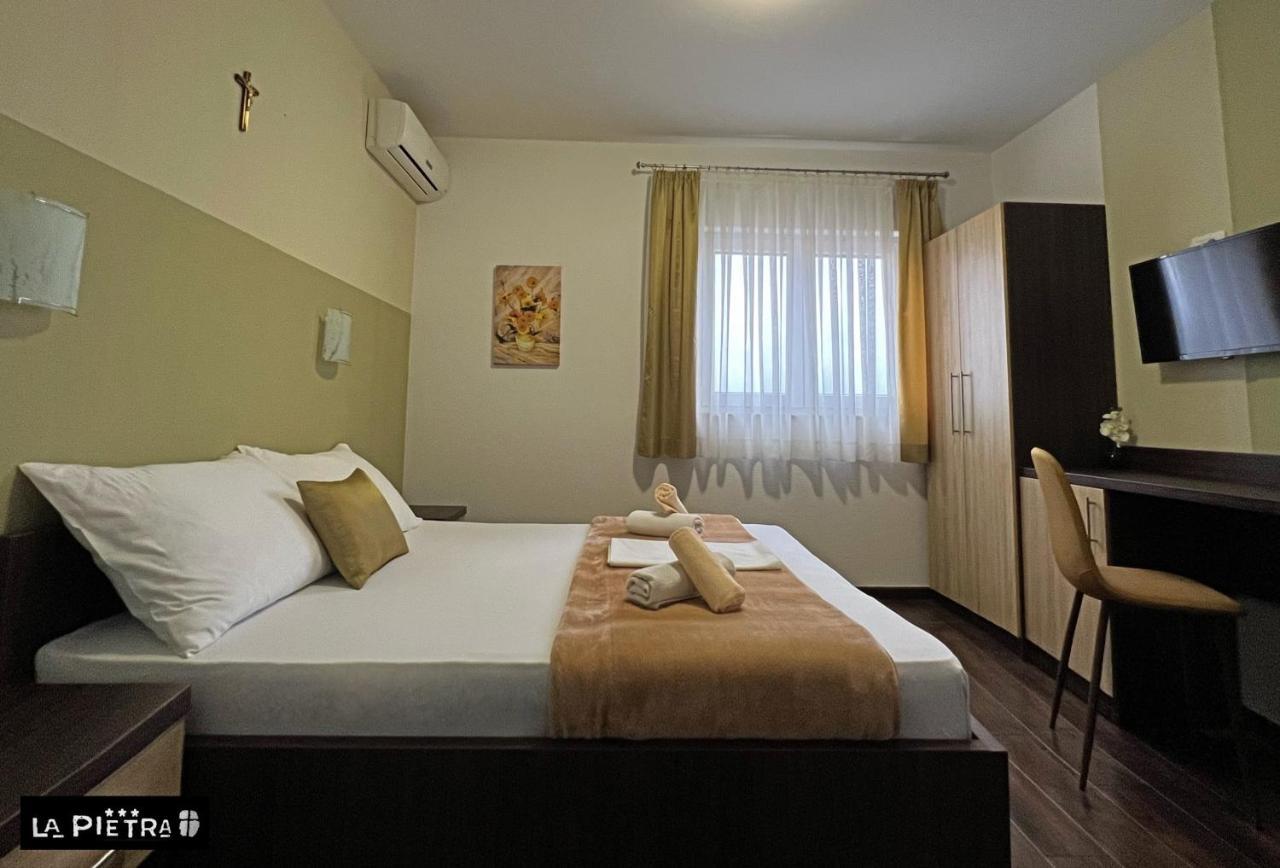 La Pietra Family Hotel Međugorje Екстериор снимка