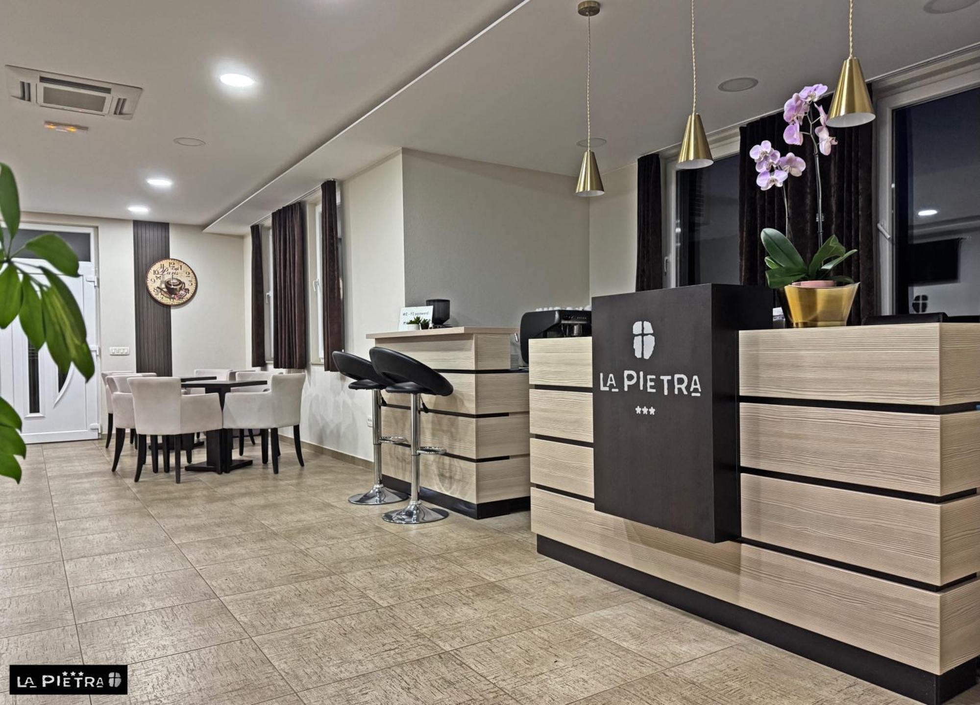 La Pietra Family Hotel Međugorje Екстериор снимка